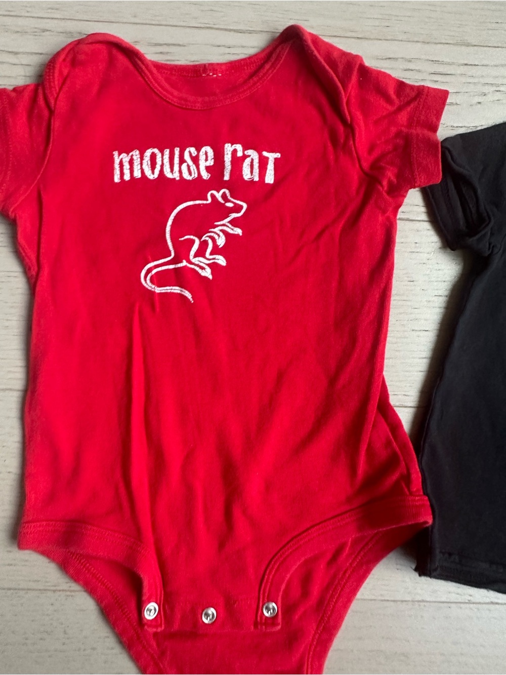 Universal Red 'Mouse Rat' Graphic One-Piece Bodysuit - Kids
